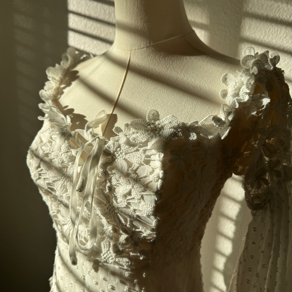 Elegant White Lace Dress